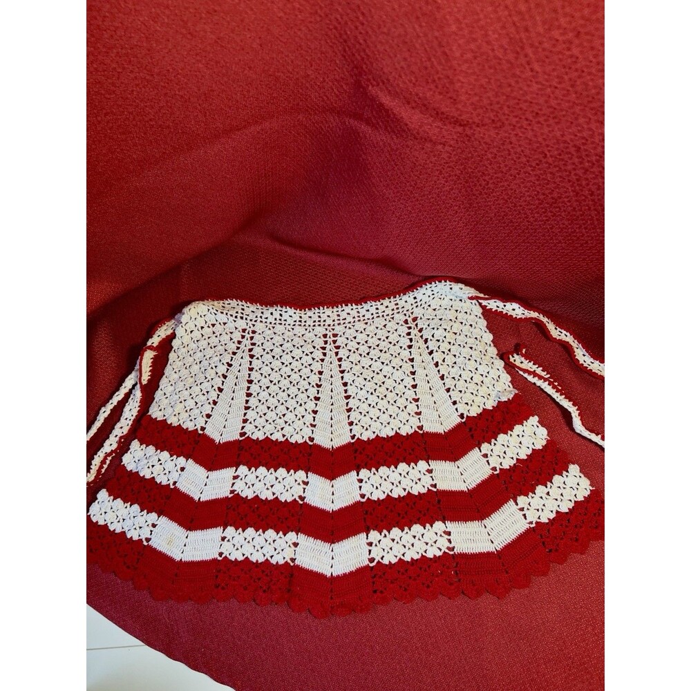 Vintage Red and White Crochet Apron Excellent Condition